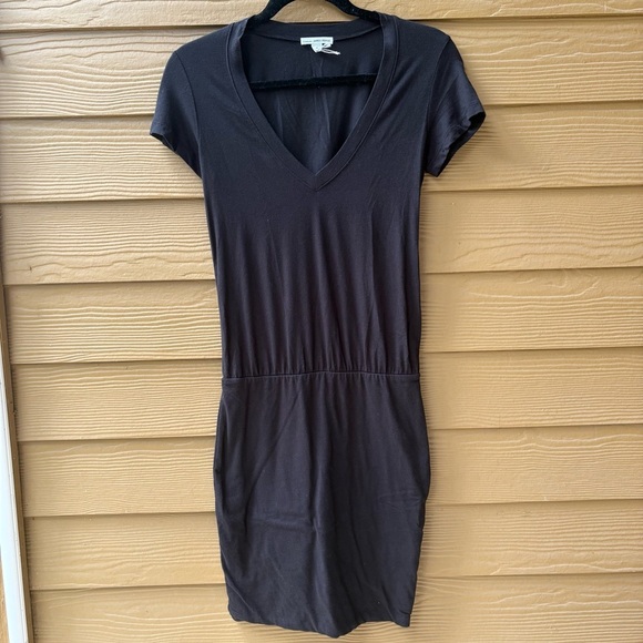 James Perse SHORT SLEEVE V NECK BLOUSON DRESS in Carbon Size 0 - Picture 4 of 4